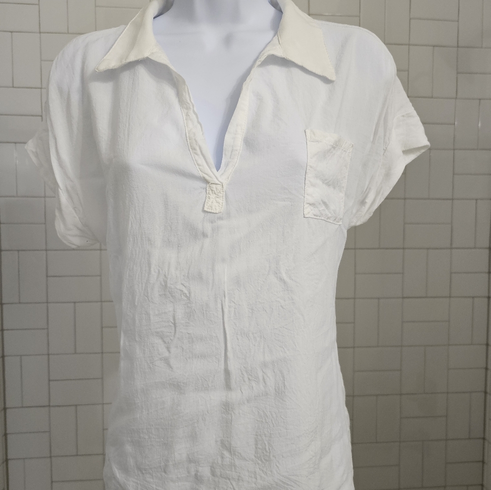 Nine 1 Eight V Neck Top
